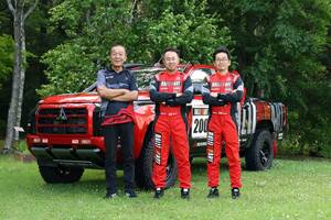 三菱トライトンが8日間2500kmの過酷なラリーに挑戦！【増岡浩総監督らが決意を語る】
