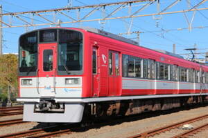小田原→海老名「4両で直通」！ 小田急の赤電が “車両基地まで”1月に営業運転 撮影会も初開催