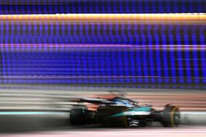 ラッセル最速、ノリス、フェルスタッペンが続く。角田裕毅はピットでまさかのもらい事故……最下位に終わる｜F1アブダビGP FP3レポート