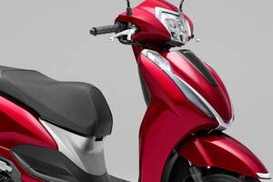 30万円台で買えるホンダの「原付二種スクーター」!! ゆったり足元の「リード125」2026年モデル発売
