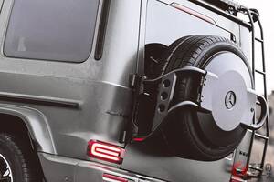 新「“超本格”SUV」発表！ ド迫力「カクカクボディ」に“マットカラー×ハシゴ”採用！ 580馬力超え「V8搭載」のメルセデスAMG「G63 オフロード プロ エディション」発売！