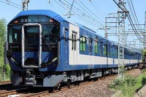 近鉄「青い新型一般車両」のデビュー日決定！ 車内にユニーク区画 28年ぶり名古屋線に“新車”