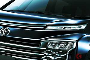 トヨタ「新ヴォクシー」に“反響殺到”！「とにかくカッコいい！」「乗ってるだけでステキな印象ある」の声も！ キラリと煌めく「2段ヘッドライト」採用！ 幸せファミリーの“新定番”「3列ミニバン」どう進化した！