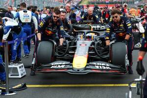 フェルスタッペンが72秒遅れの9位。ローソンを抜けず「厳しい週末。マシンが最後まで扱いにくかった」