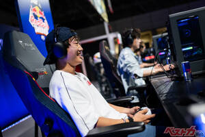 F1パイロットの角田裕毅選手が東京ゲームショウ2025に降臨!! 大人気ゲームのApexでプロを相手に大奮闘!!!!!