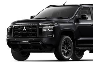 真っ黒な三菱のピックアップトラックがカッコいい！ トライトンの特別仕様車「ブラックエディション」が登場【新車ニュース】