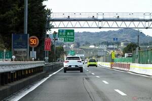 ずっと50km／hで走らなきゃだめ？ 最低速度が50km／hの高速道路に最高速度規制が50km／hがかかった場合の走り方とは