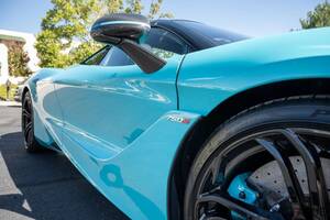 世界に1台の特別仕様!? 最高速度332キロを誇るマクラーレン「750S スパイダー」がオークションに登場 7500万円超えの新車価格を誇る個体とは