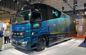 三菱ふそうが「あまりに外装がスタイリッシュすぎるトラック」JMSに出展 なぜこんなにブッ飛びデザインになったのか