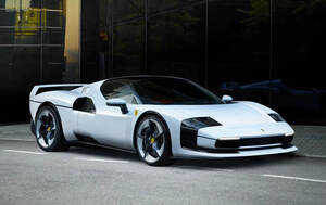 フェラーリがF40をオマージュした296GTBベースのワンオフモデル「SC40」を公開