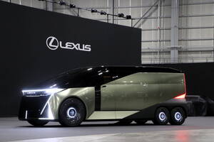 【レクサスLSコンセプト】そもそもなぜ6輪に？担当デザイナーに聞く、ゼロから向き合ったショーファーのニーズ #JMS2025