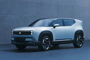 ホンダ0シリーズのエントリーモデル「Honda 0 α」のプロトタイプが登場！ ほぼこのデザインで2027年に販売へ【ジャパンモビリティショー2025】