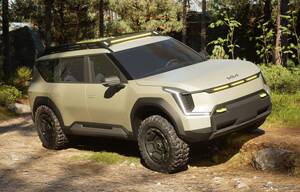 キアの新型電動SUV『EV9』、冒険仕様にカスタム…SEMAショー2024