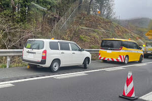 「そんな馬鹿な！」な事故が起こりまくってる！　高速道路でパトカーが左にハンドルを切って停める納得の理由