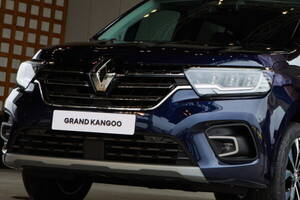 7人乗り「でっかいカングー」ついに日本登場へ 輸入ミニバンに新たな選択肢 発売はいつ？ ルノー