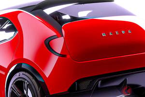 マツダ新型「マツダ２」!? 新「コンパクトカー」に注目！ 全長3.8m級の“小さいボディ”＆「ネオ・センティック」デザイン採用！ 「好印象」「魅力的」の声もあるビジョン・クロスコンパクトとは