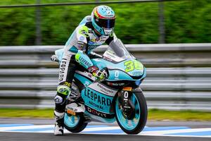 Moto3日本プラクティス2｜ピケラスがトップタイム。予選に向け、各車がウエットコンディションで走り込み