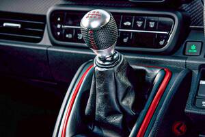 “6速MTのみ”のホンダ新「“軽”スポーツカー」登場！ 全長3.4m級ボディの「小さなボディ」にパワフルな「ターボエンジン」搭載！ 丸目の“旧車デザイン”もイイ「N-ONE RS」が販売店でも話題に