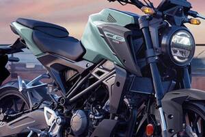 希少な原付二種フルサイズネイキッドの2026年モデル登場!! “台形デザイン”のホンダ「CB125R」最新型を欧州で発表