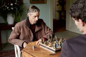 ヘルノが初のホームコレクション「アビタ」を発売