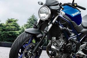パワフルなVツイン搭載の人気スポーツネイキッド スズキ「SV650」2025年モデル登場から5か月 販売店に寄せられる反響とは
