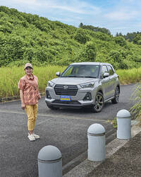 竹岡圭 K＆#038;コンパクトカー【ヒットの真相】ダイハツ・ロッキー「誰もが使いやすいコンパクトSUV」（2025年11月号）