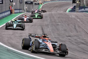 アルボン、わずかの差で入賞を逃し11位「最初のスティントであまりにも長くステイアウトしすぎて、巻き返せなかった」