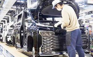 トヨタ、8月1日から全工場で稼働再開　「湾岸エリアの完成車物流拠点で安全を確認」
