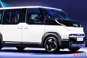 新型「中型ミニバン」公開！ 全長4.7m切り「ちょうどいいサイズ」×3列シート“7人乗り”も設定！ めちゃ広いラゲッジ×超・静音ユニット採用のキア新型バン「PV5」26年に発売