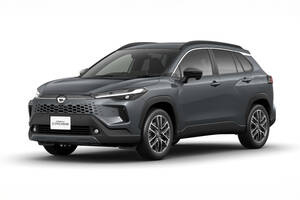 トヨタ『カローラ クロス』一部改良で全車ハイブリッドに4WDや安全機能を向上