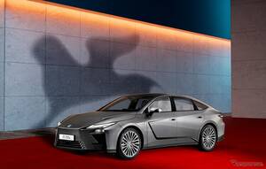 レクサス、ベネチア国際映画祭の公式車両に…『ES』新型のEVがレッドカーペットに登場へ