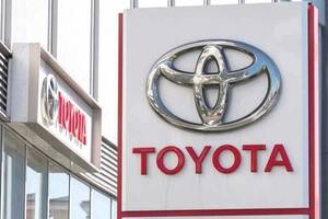 トヨタの1.5億台「SDV戦略」、既販車が金脈に？ 68％の壁とユーザーの不信感──課金ビジネスの深いジレンマとは？