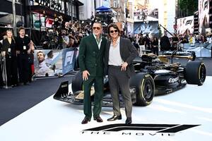 お盆休みにどうでしょう？　映画『F1／エフワン』だけじゃない。”イッキ見”人気モータースポーツ作品まとめ