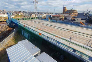 “線路越え大渋滞”解消間近!? “鉄道ジャンクションの街”の救世主「3路線またぎ立体」かなりできてきた！ 悲願達成はいつ？