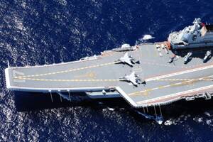 中国空母 今度はフィリピン近海で艦載機“飛ばしまくり”！ 自衛隊が確認 お供の軍艦も複数