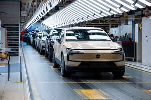 ボルボ、中国製車両に対する関税を回避へ、ベルギー工場でEV『EX30』生産開始