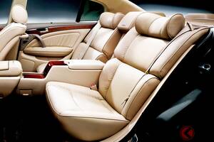 日産の「4人乗り“超高級”セダン」がスゴかった！ 全長5m超え×4.5リッターV8搭載の“VIP”カー？ もはや「走る応接室」な「プレジデント」とは