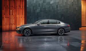 長～いBMW 5シリーズ、日本上陸！──GQ新着カー