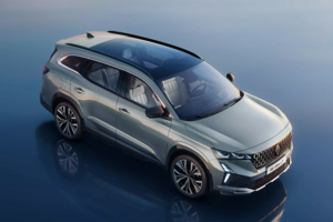 ルノーの3列シートSUV「エスパス」は最新フルハイブリッド搭載の魅力的な1台！【日本未発売のクルマたち♯05】