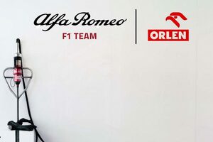 アルファロメオF1、チーム名変更を正式に発表。『F1チーム』を名称に追加、新ロゴも披露