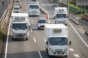 自動物流道路は「新東名」から 政府肝いり「フルオート貨物だけレーン」整備 鉄道とも連携で“武蔵野線”的路線も？