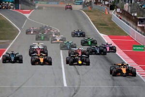 強者ピアストリが今季5勝目。フェルスタッペンはミスとペナルティで後退【決勝レポート／F1第9戦】