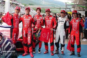 ニッサンGT500王者達が集結。ロニー・クインタレッリ、柳田真孝、松田次生が組んだraffinée Zが富士24時間クラス優勝