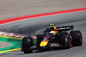 レッドブル、スペインGP予選は高温時のグリップ不足に苦しむ。ただ角田裕毅の最下位は「検証が必要」とマルコ