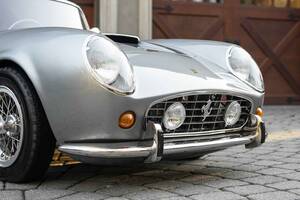 フェラーリ「250GT スパイダー」が410万円!? 110ccエンジン搭載のジュニアカーとすれば……