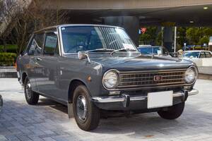 日産初代「ダットサン サニー」は50年前のクルマと感じない美しい状態をキープ！ 10年以上の空白期間を得て再び走りを満喫