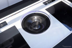 導入の難度がもっとも高い「単体サブウーファー」が人気なのは、なぜ？［イン・カー・リスニング学…低音強化編］