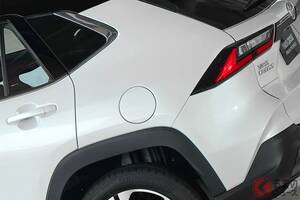 トヨタ新「“大きな”ヤリスクロス」に反響殺到！ 「デザインがRAV4みたいでかっこいい」「専用設計なのが魅力的」の声も！ 「ジムニー超え」地上高が悪路もイケちゃう新たな比国モデルに注目！
