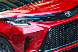 トヨタ「“新”8人乗りミニバン」に注目！ 245馬力のパワフルユニット搭載した「エスティマの後継車」！ 「冷蔵庫＆掃除機」完備の「シエナ」米国仕様とは！