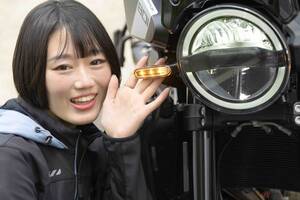 これって違反？ ウインカーを出すと同時に進路変更する行為